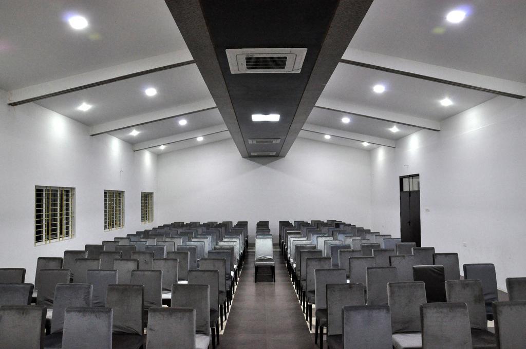Hotel The Home Tiruppur Extérieur photo
