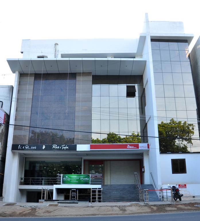 Hotel The Home Tiruppur Extérieur photo