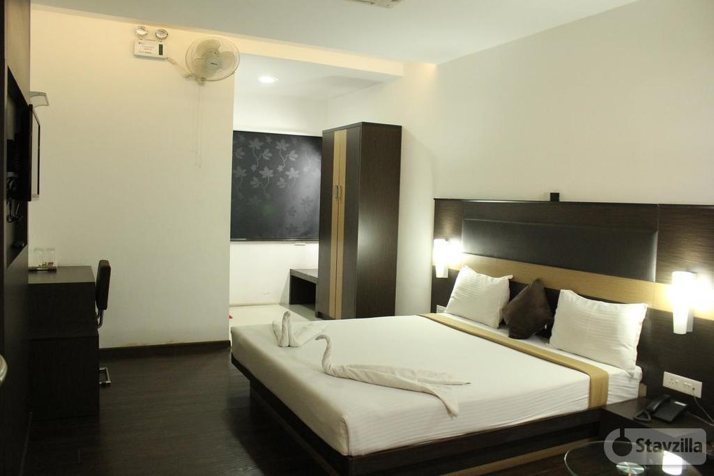 Hotel The Home Tiruppur Extérieur photo