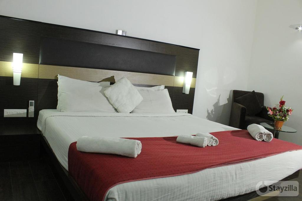 Hotel The Home Tiruppur Extérieur photo